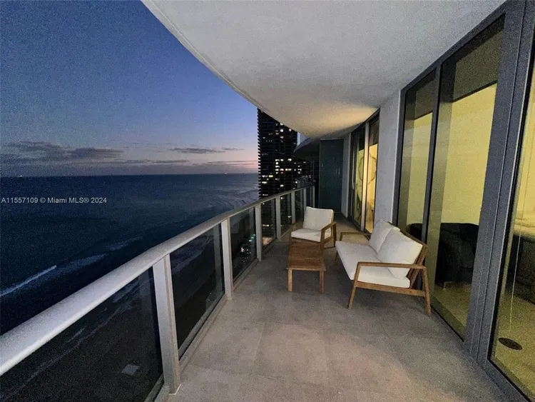 Hyde Resorts & Residences #2602 image #7