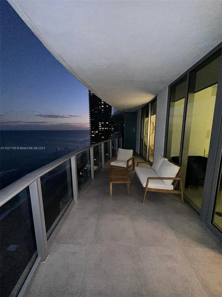 Hyde Resorts & Residences #2602 image #9