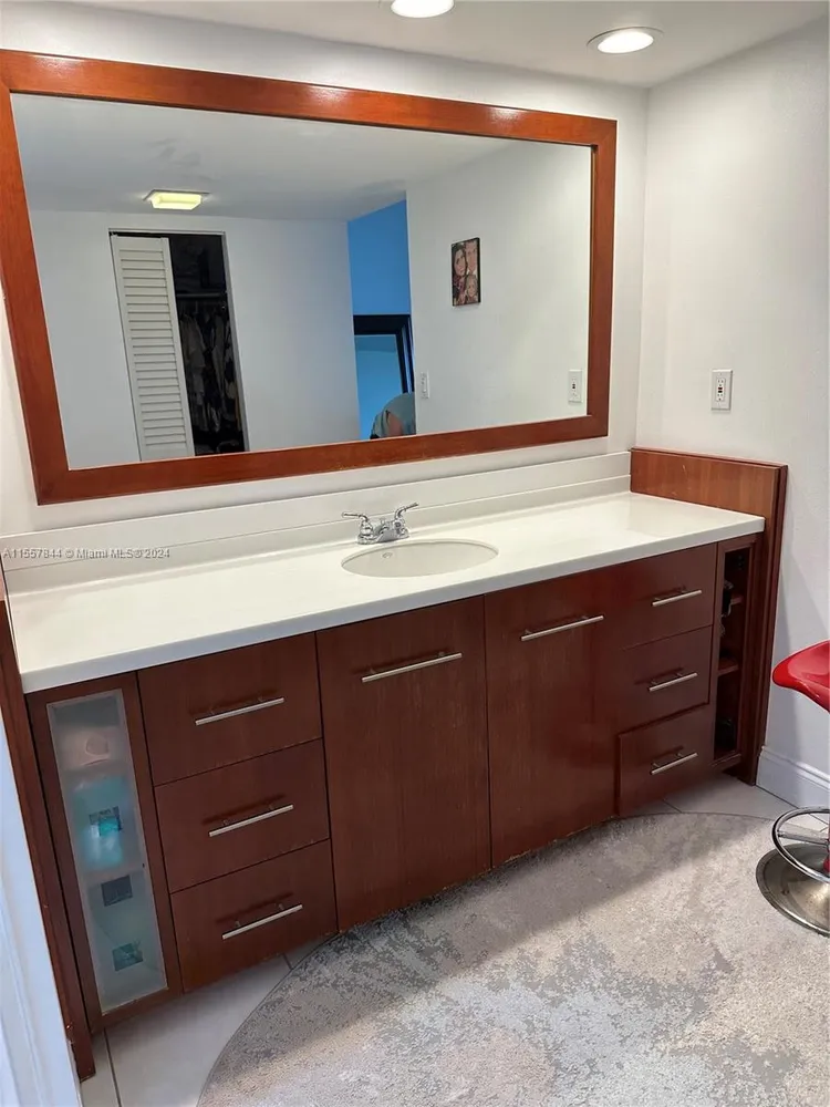 Bonavida #1503 image #10