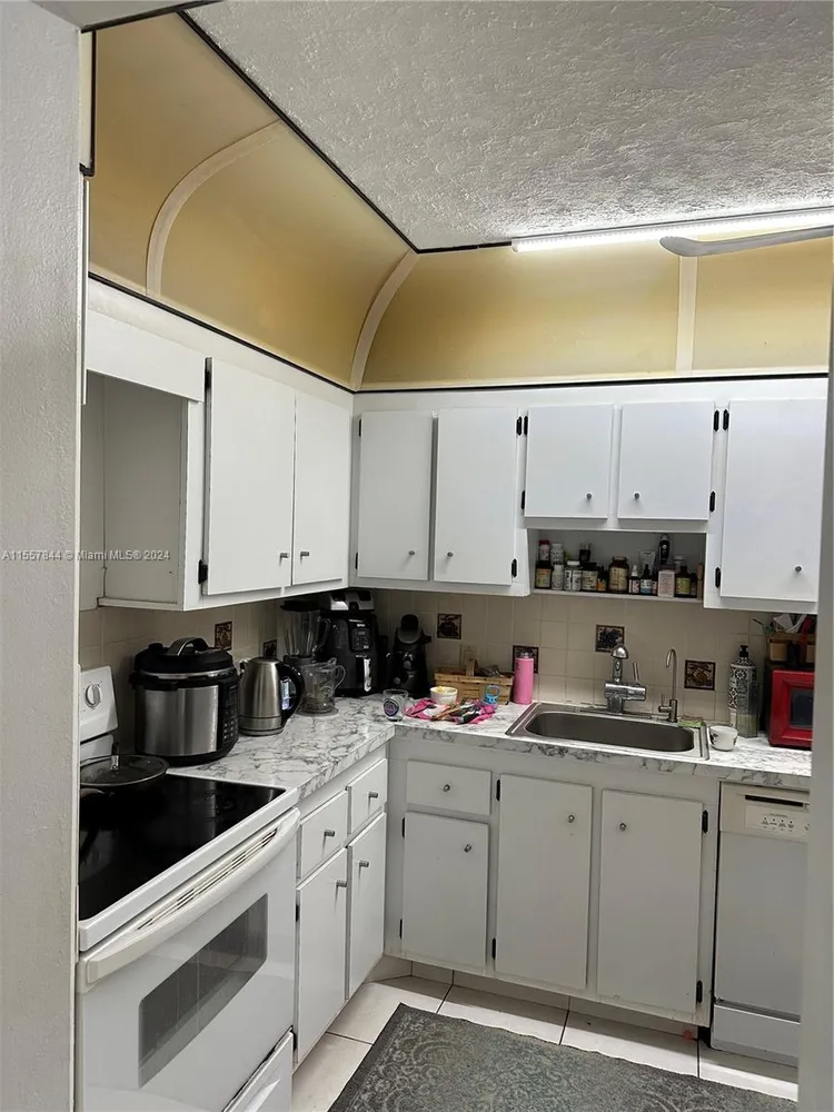 Bonavida #1503 image #13