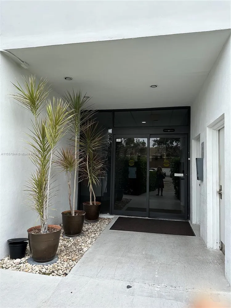 Bonavida #1503 image #28