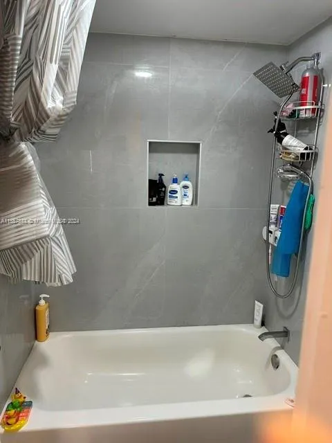 Bonavida #1503 image #9