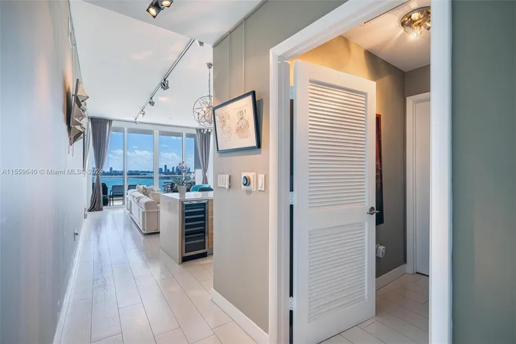 Paramount Bay #1508 image #10