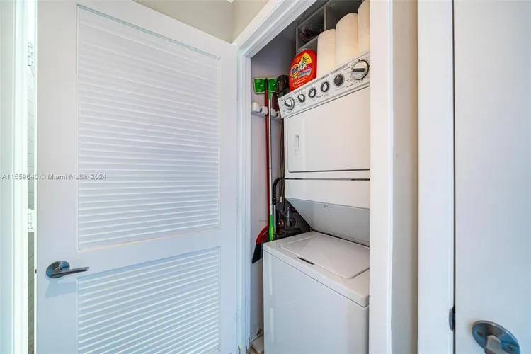 Paramount Bay #1508 image #12