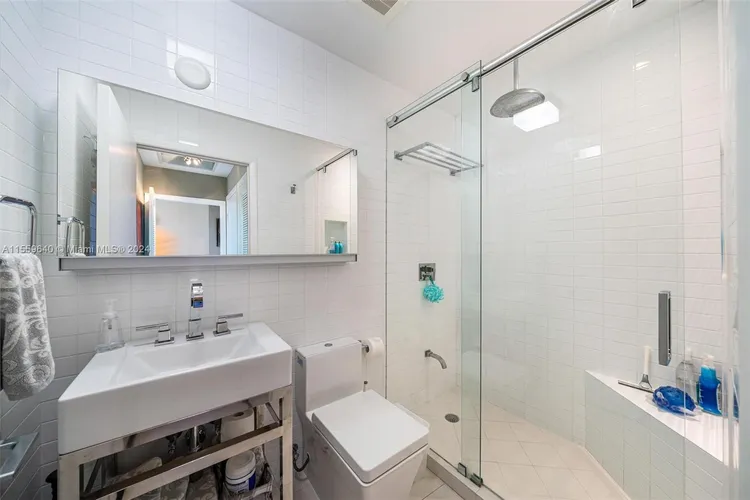 Paramount Bay #1508 image #13