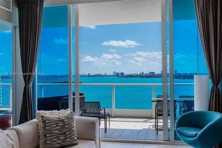 Paramount Bay #1508 image #19