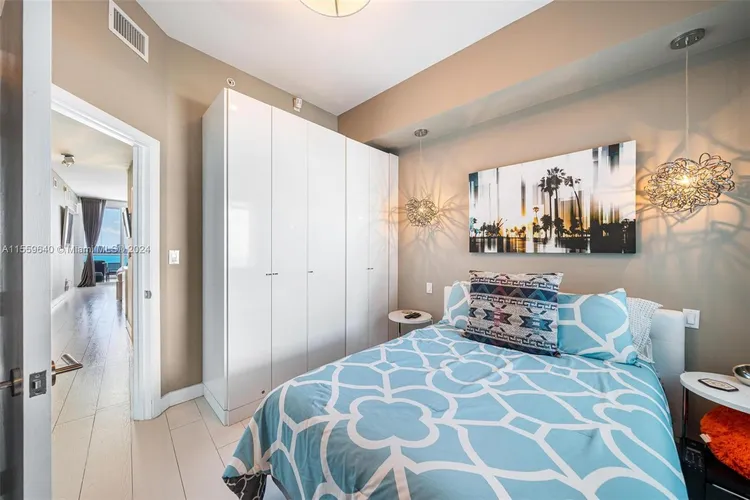 Paramount Bay #1508 image #6