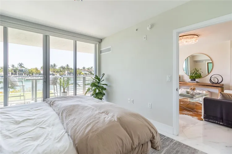 Peloro Miami Beach #109 image #13