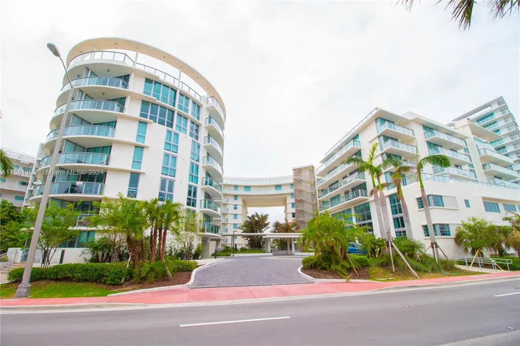 Peloro Miami Beach #109 image #14