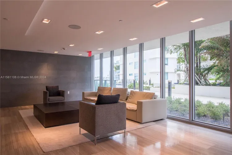 Peloro Miami Beach #109 image #17