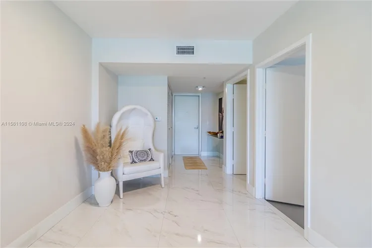 Peloro Miami Beach #109 image #20