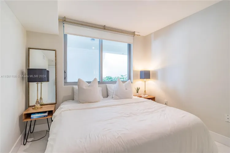 Peloro Miami Beach #109 image #8