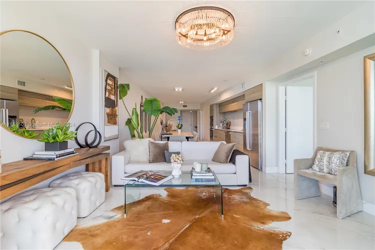 Peloro Miami Beach #109 image #9