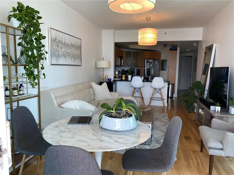 Platinum #802 image #6