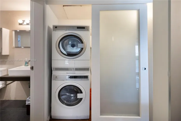 The Fontana #106 image #13