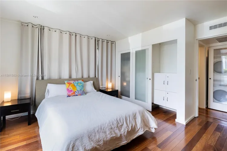 The Fontana #106 image #15