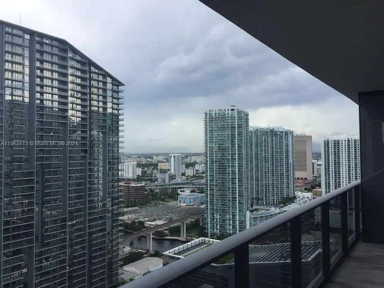 SLS Lux Brickell #4010 image #10