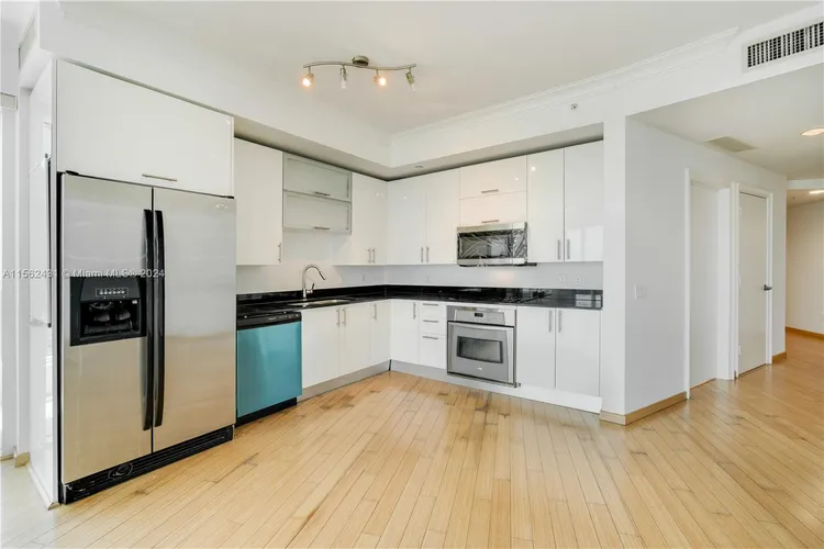 Infinity at Brickell #2100 image #7