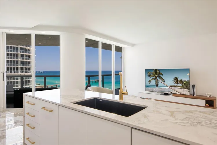 Oceania I #1115 image #12