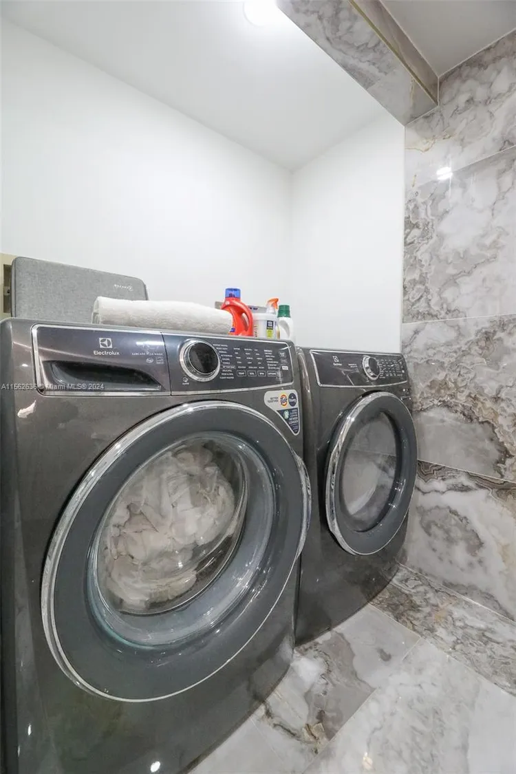 Oceania I #1115 image #27