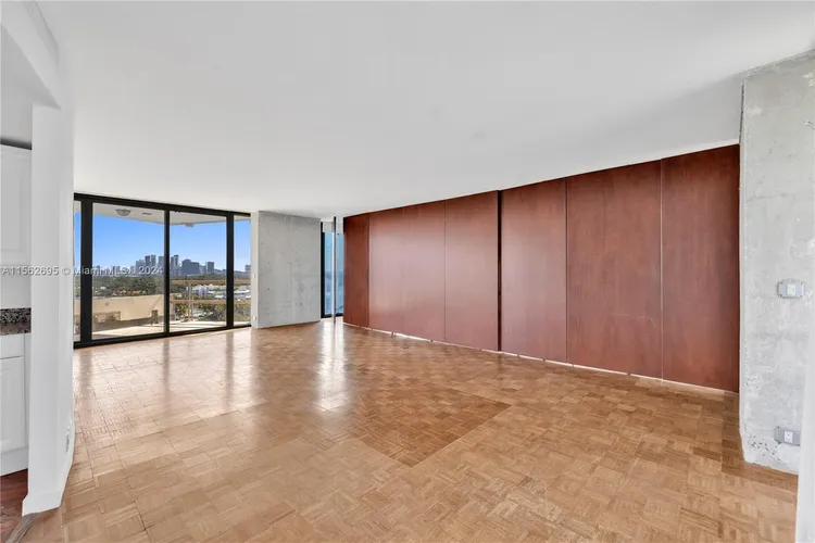 Palm Bay Towers #14W image #12