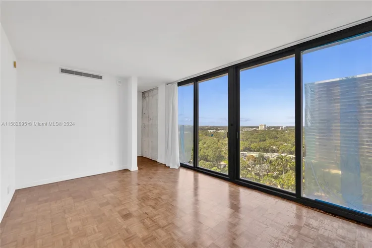 Palm Bay Towers #14W image #26