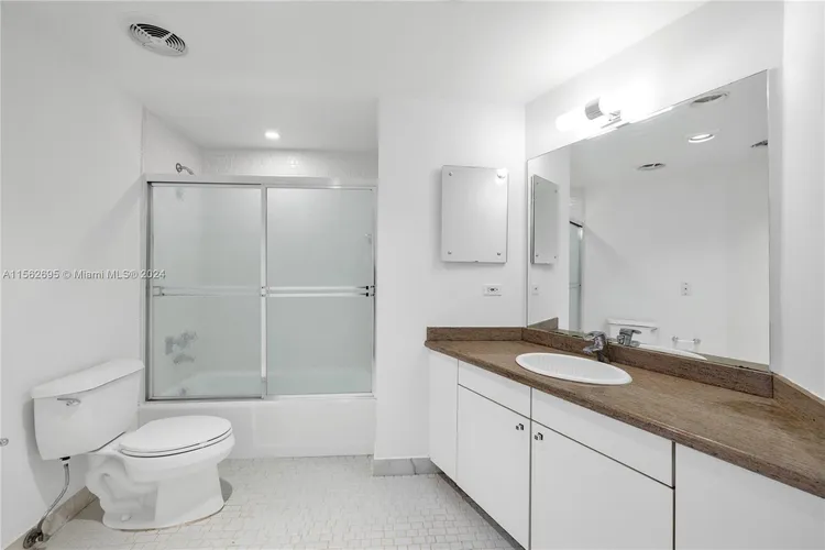 Palm Bay Towers #14W image #30