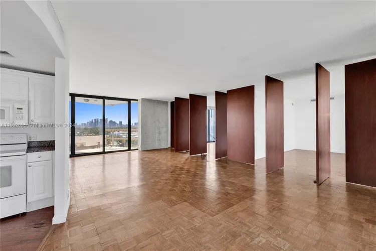 Palm Bay Towers #14W image #7