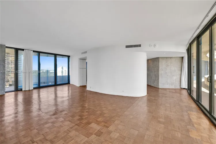 Palm Bay Towers #14W image #9