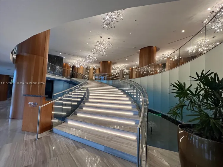 Aria on the Bay #4908 image #13