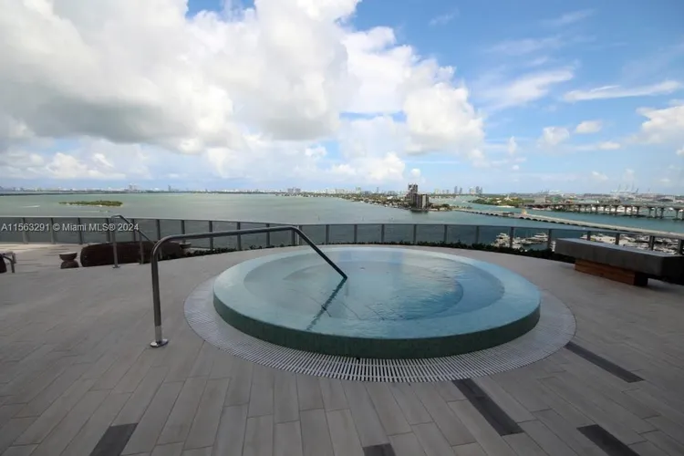 Aria on the Bay #4908 image #22