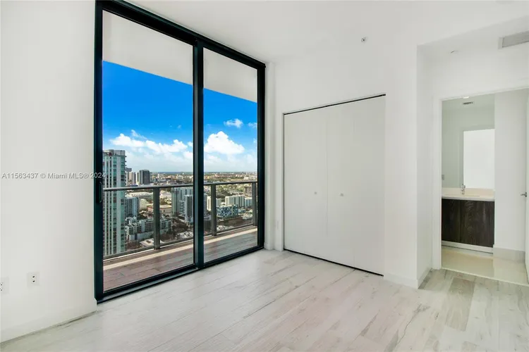 Gran Paraiso #3801 image #16