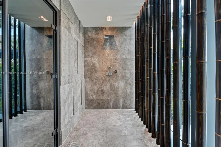 Gran Paraiso #3801 image #51