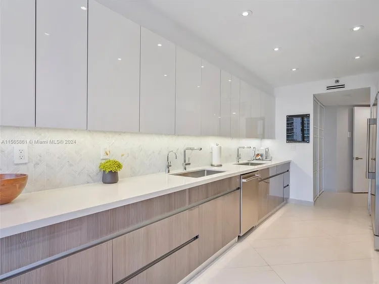 Marina Tower #11E image #16