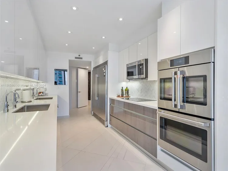 Marina Tower #11E image #17