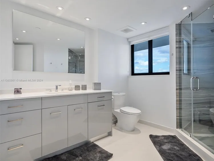 Marina Tower #11E image #38