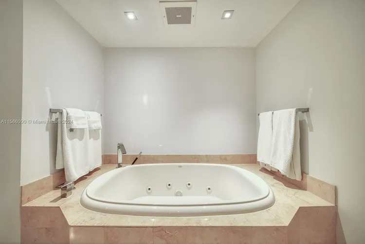 Ocean Club - Ocean Tower One #506 image #11