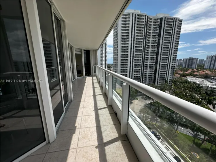 North Tower at The Point #1507 image #9