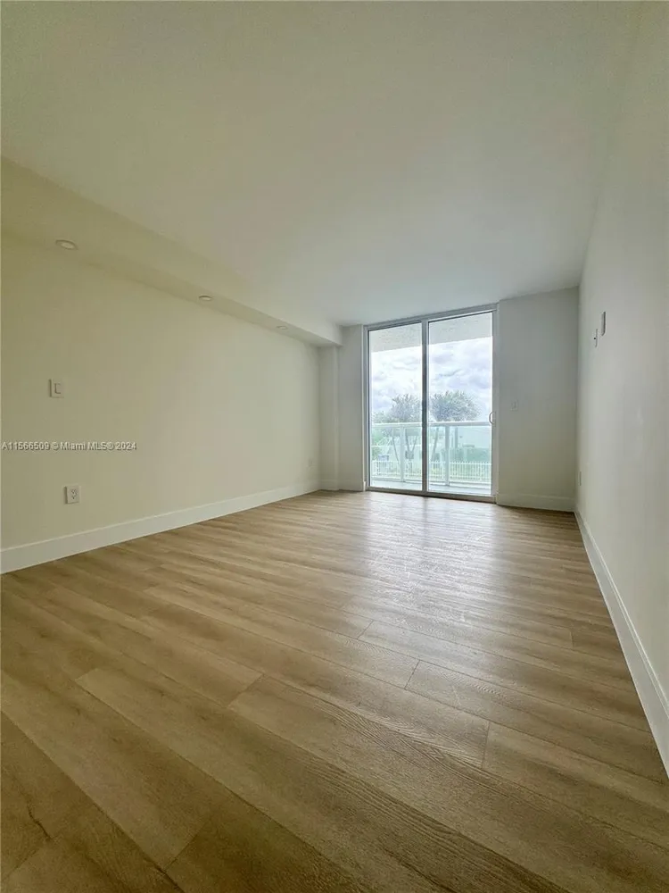 Royal Club Condo #203 image #6