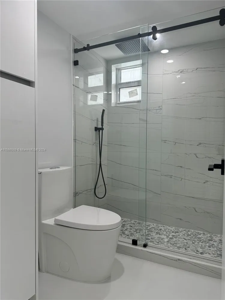 Royal Club Condo #203 image #8