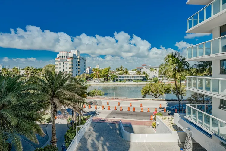 Royal Club Condo #407 image #14