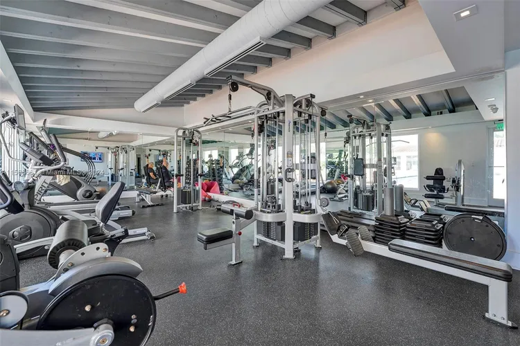 Royal Club Condo #407 image #18