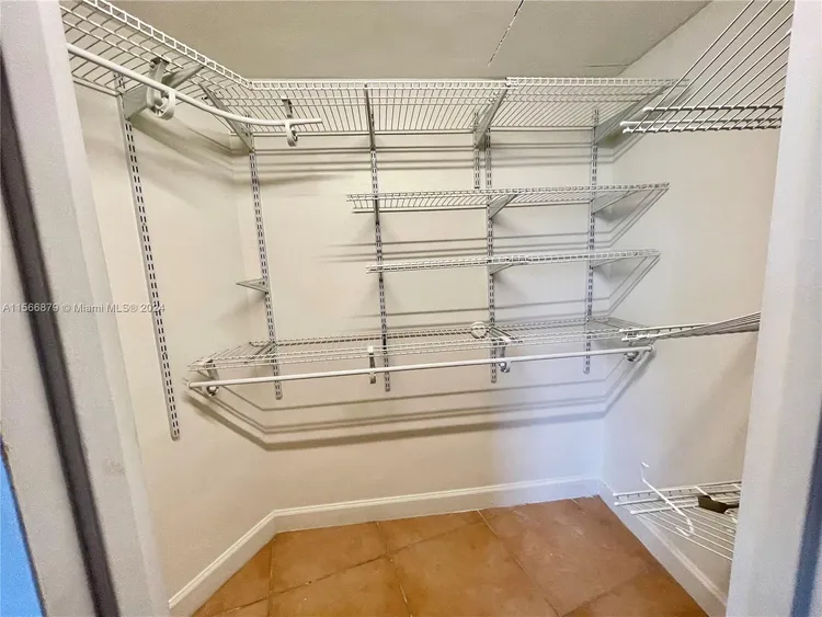 Bay Park Towers #306 image #23