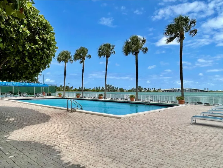 Bay Park Towers #306 image #42