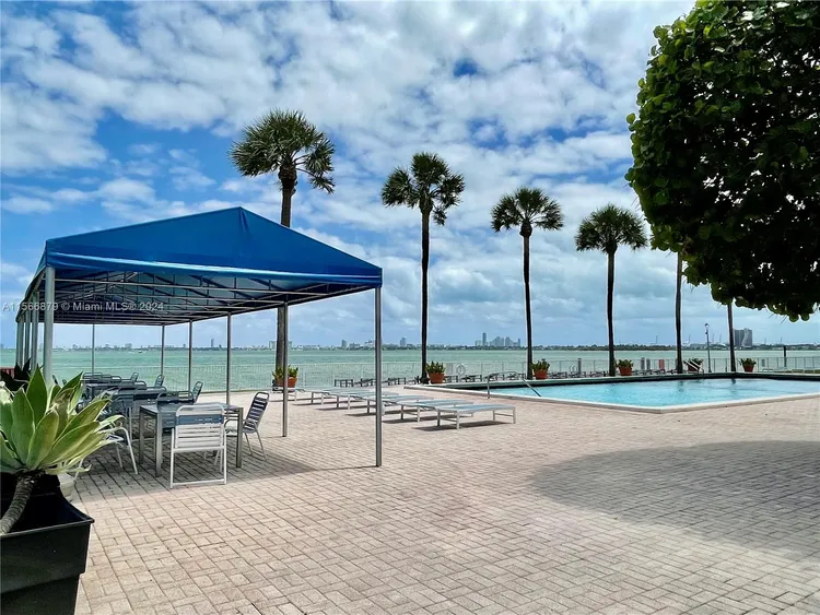 Bay Park Towers #306 image #44