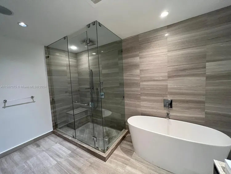 Echo Aventura #403 image #18