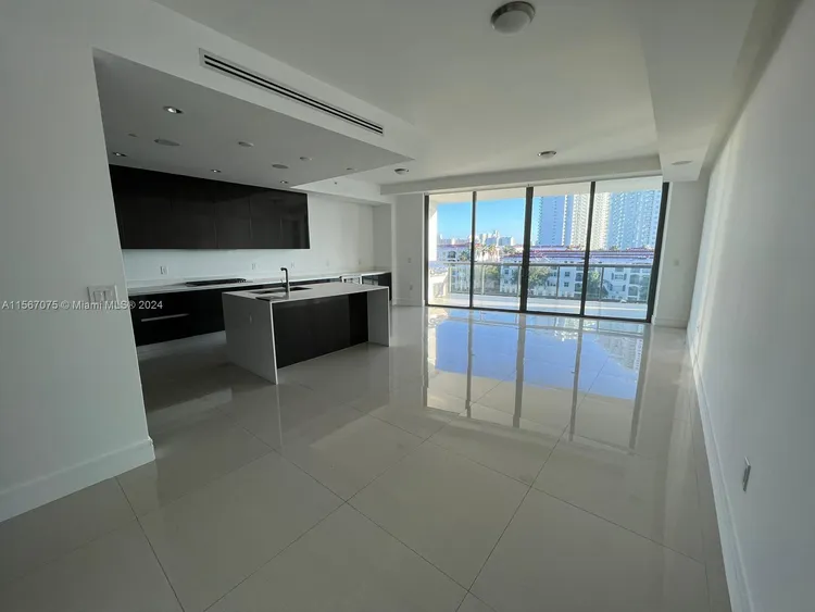 Echo Aventura #403 image #9