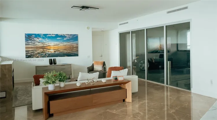 Porsche Design Tower #4005 image #47