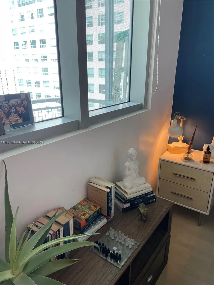 Neo Vertika #2027 image #12