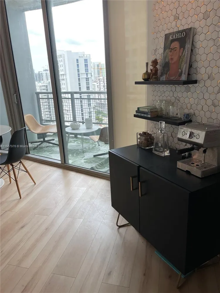 Neo Vertika #2027 image #19